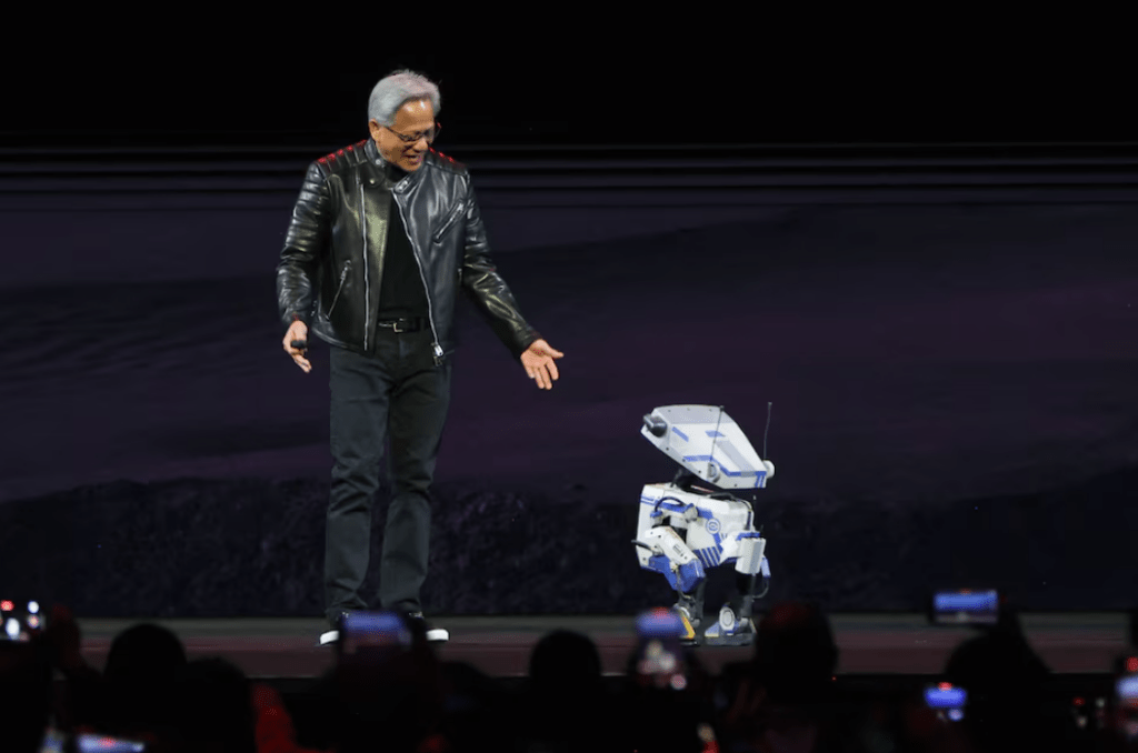 NVIDIA GTC 2025에서 젠슨 황은 동영상의 블루를 무대로 불러, 블루에게 "물리 엔진이 마음에 드냐, 너는 매우 스마트한 로봇이야”라고 칭찬을 했다. 그러자 블루는 사람이 기뻐 엉덩이를 흔드는 모습을 재현하며 환호성으로 들리는 로봇 음성을 냈다. 그리고 젠슨 황이 “곧 점심 먹을 시간이니 집에 가자”고 말하자 블루는 갑자기 시무룩한 움직임을 보였다. 젠슨 황이 “옆으로 움직여 서라”고 말하자 블루는 실제로 그렇게 했다.